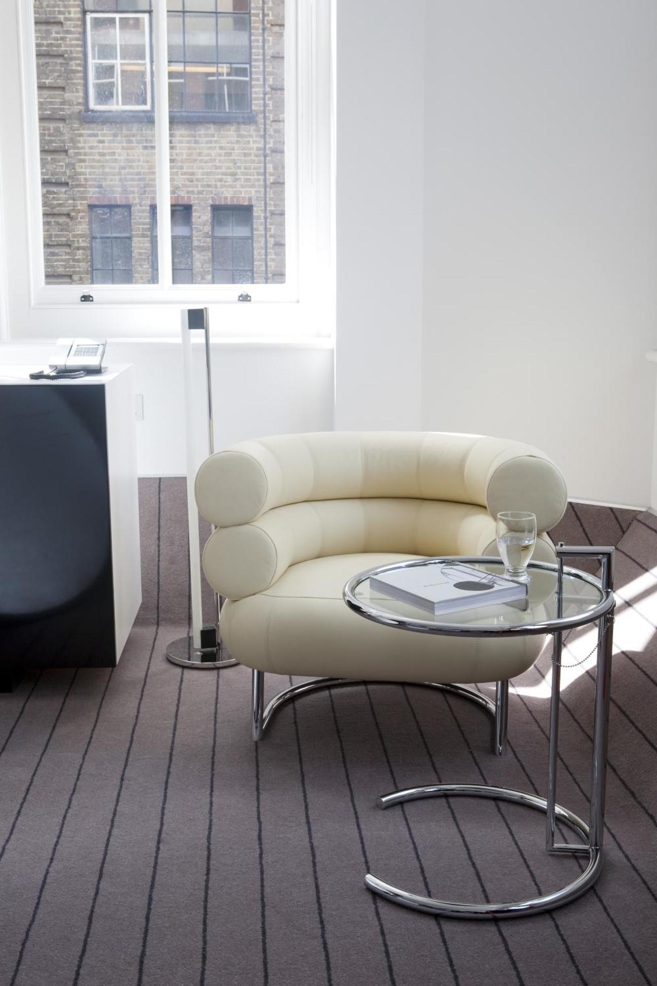 Corner Room,1215416623:JPEG